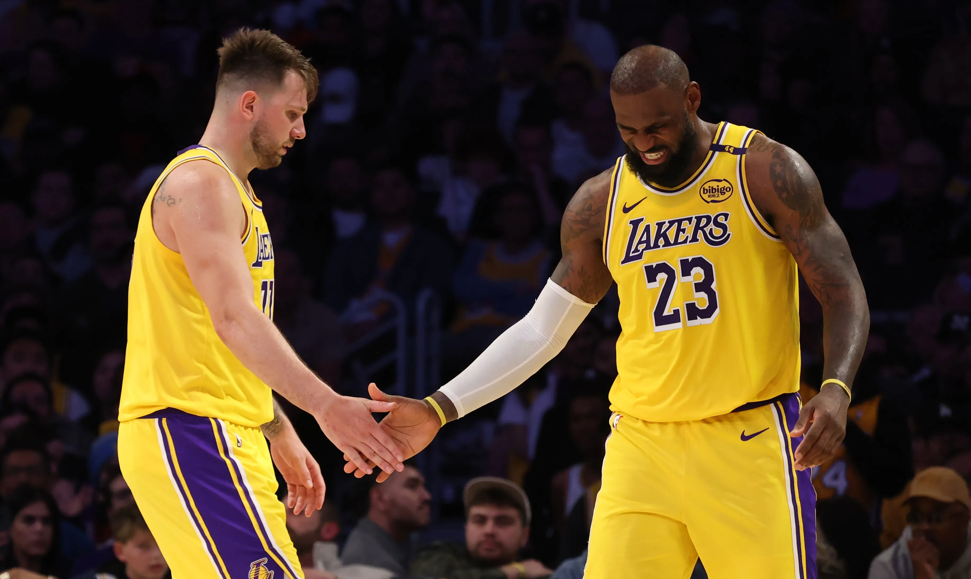 关于东契奇爆冷击败阿森纳，高光表现引爆全场！的信息