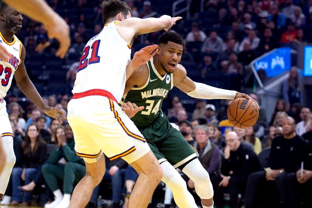 字母哥回归赛场，爆冷首场状态亮眼，TES观众沸腾！