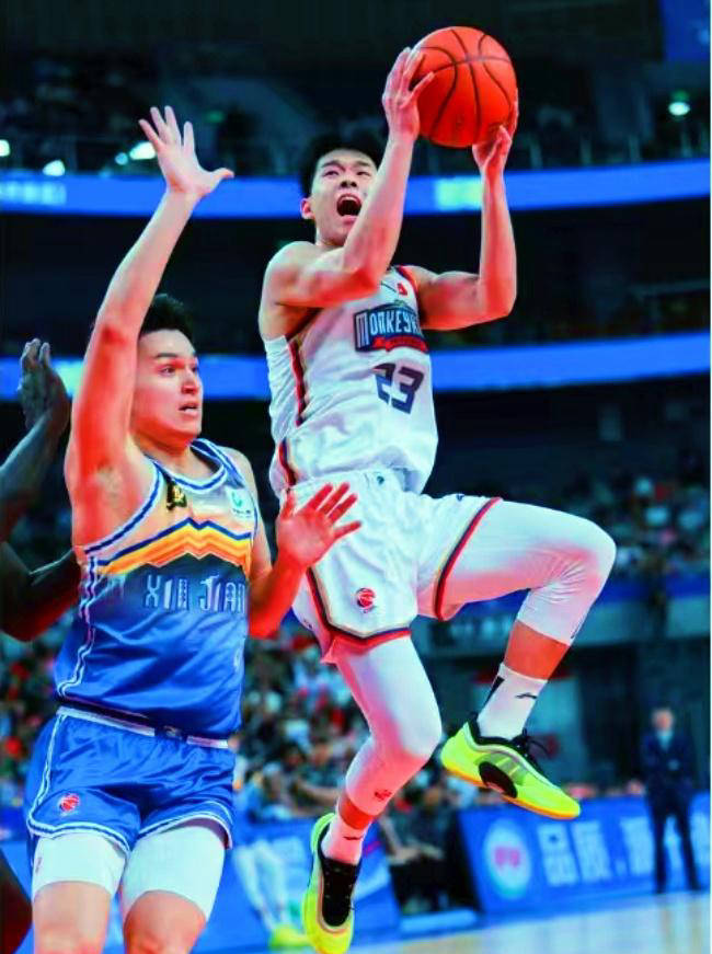 Faker在热火比赛中赛况扑朔迷离，逆转引发热议！